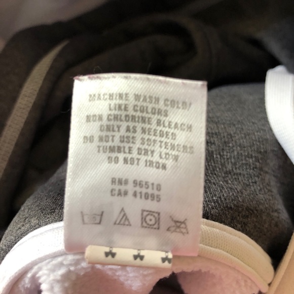 White Under Armour hoodie - Picture 5 of 10